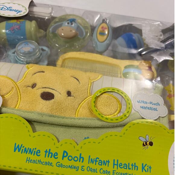 New in Box Summer Infant Disney Winnie the Pooh Y2k Health Care Baby Kit Pouch - Picture 4 of 8